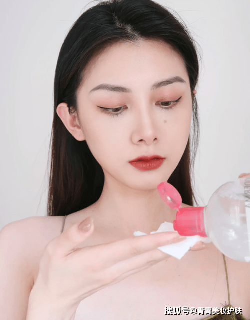 防水卸妆水，卸妆膏和卸妆油的使用有区别，看下哪种适合你