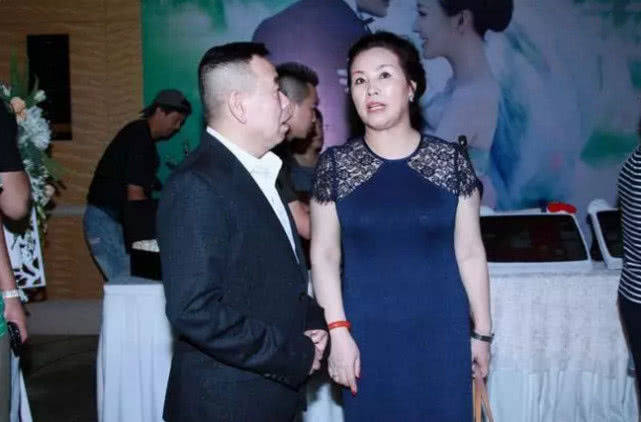 潘长江的老婆是闫学晶吗 1b0a6f5fe18044e7b46c611a83a4a6a2.jpeg