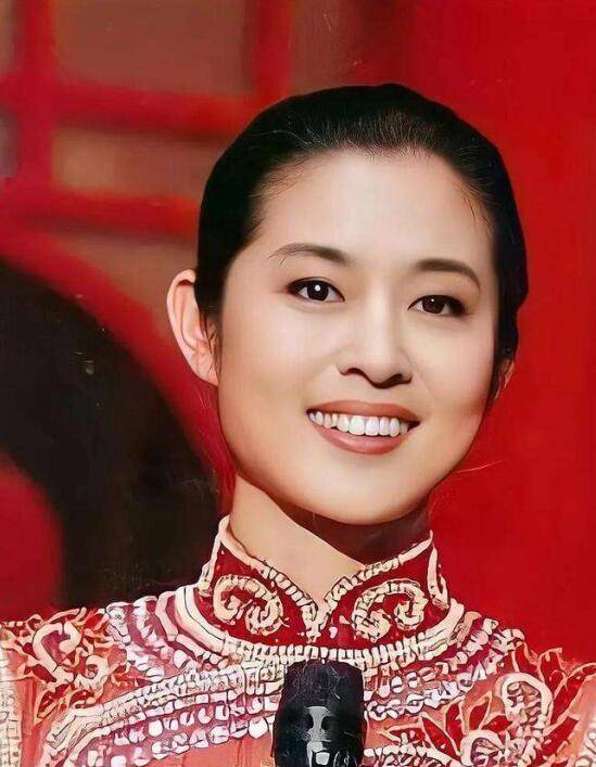 原创倪萍姐姐来了30年前的春晚历历在目一代人心目中的白月光