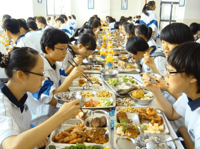 校园|学生的“快乐”消失了，教育部传出坏消息，学校停止提供这项服务