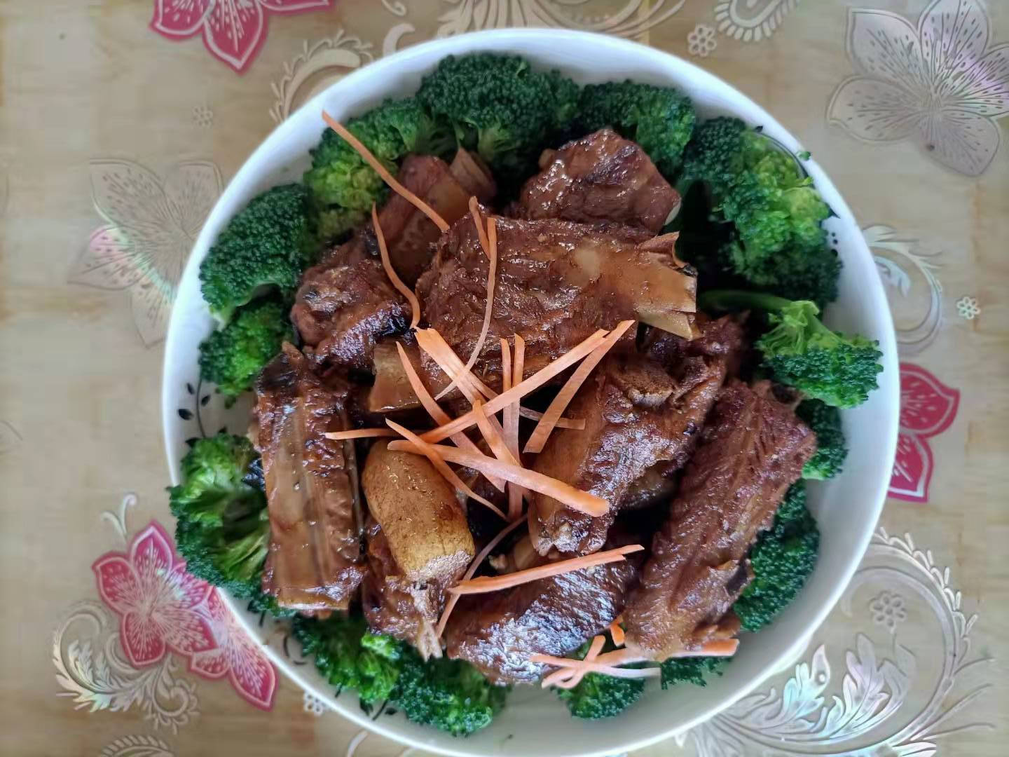 哪些菜不适合做年夜饭 3b271889b971459da9d075aa9ef37c14.jpeg