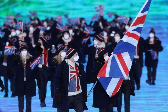 冬奥 冬奥开幕式运动员服装吸睛，时尚大国斗法，哈萨克华服背后有故事