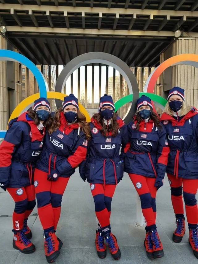 服装 冬奥会开幕式成大型走秀!各国代表团服装大爆火,羽绒服大变样