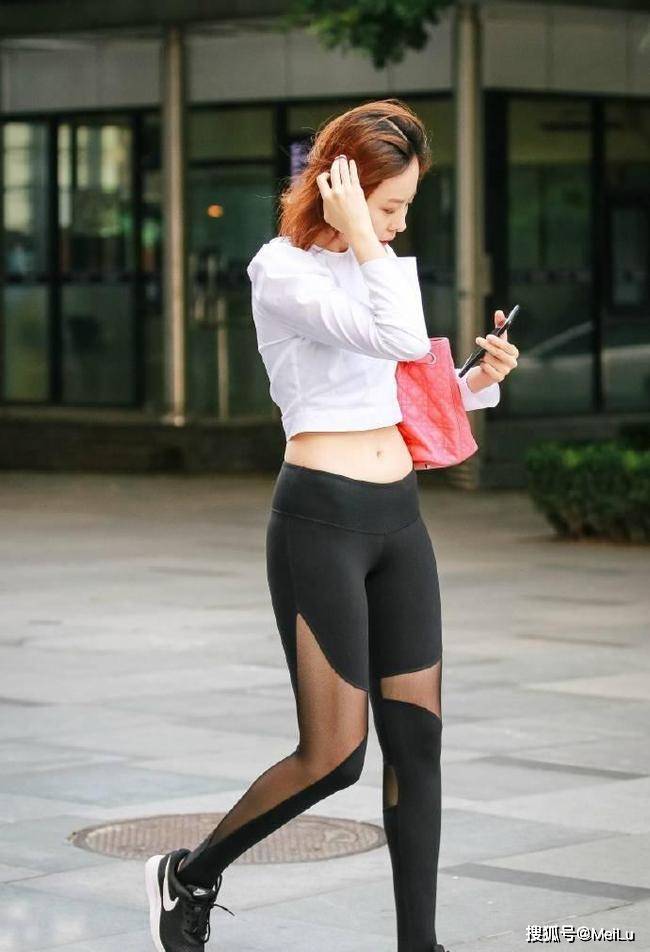 身材 裙装对于女生来说几乎是每个人都喜欢穿的一个款,优雅大方又柔美