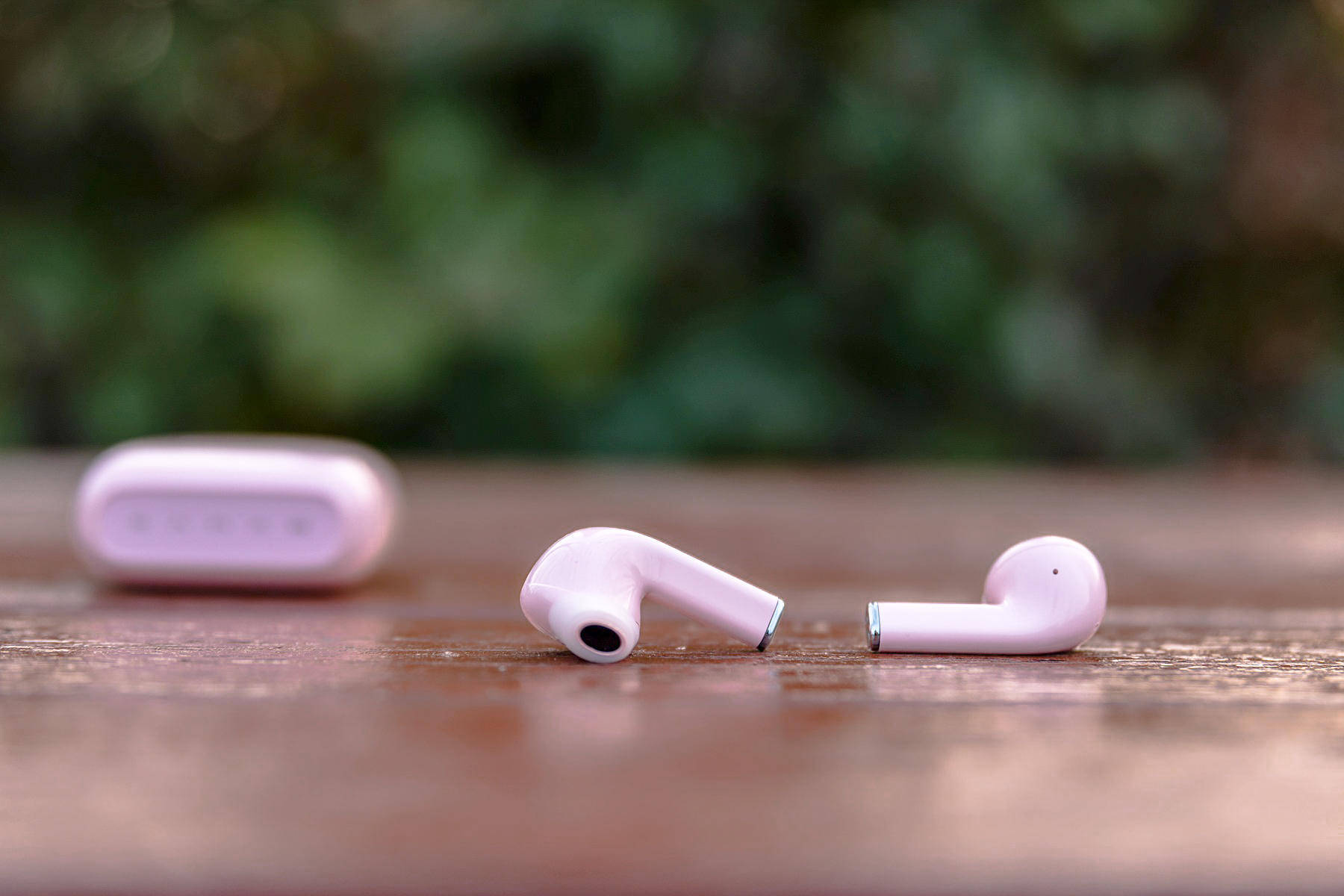 T2粉色无线耳机,黑色忍者极具童趣,哪怕休假在家也必不离身