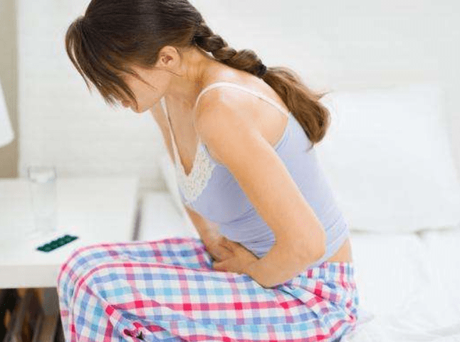 月子病|女子产后时常腹痛，以为是“月子病”，医生：宫颈病变很严重了