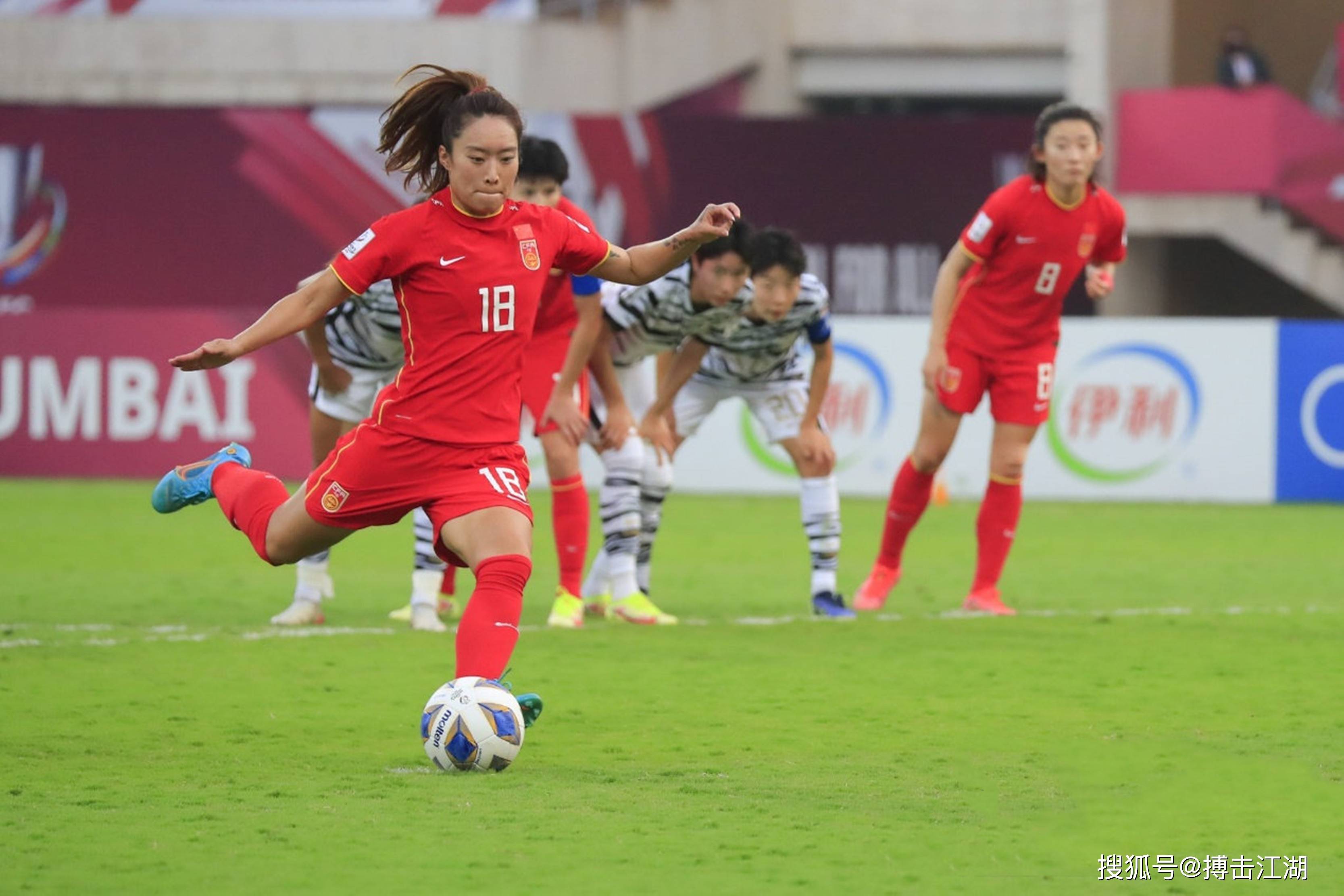 武磊韦世豪祝贺中国女足夺冠!