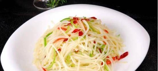 火锅底料炒土豆丝胡萝卜 da311741caf04989a4c956493232a0ec.jpeg