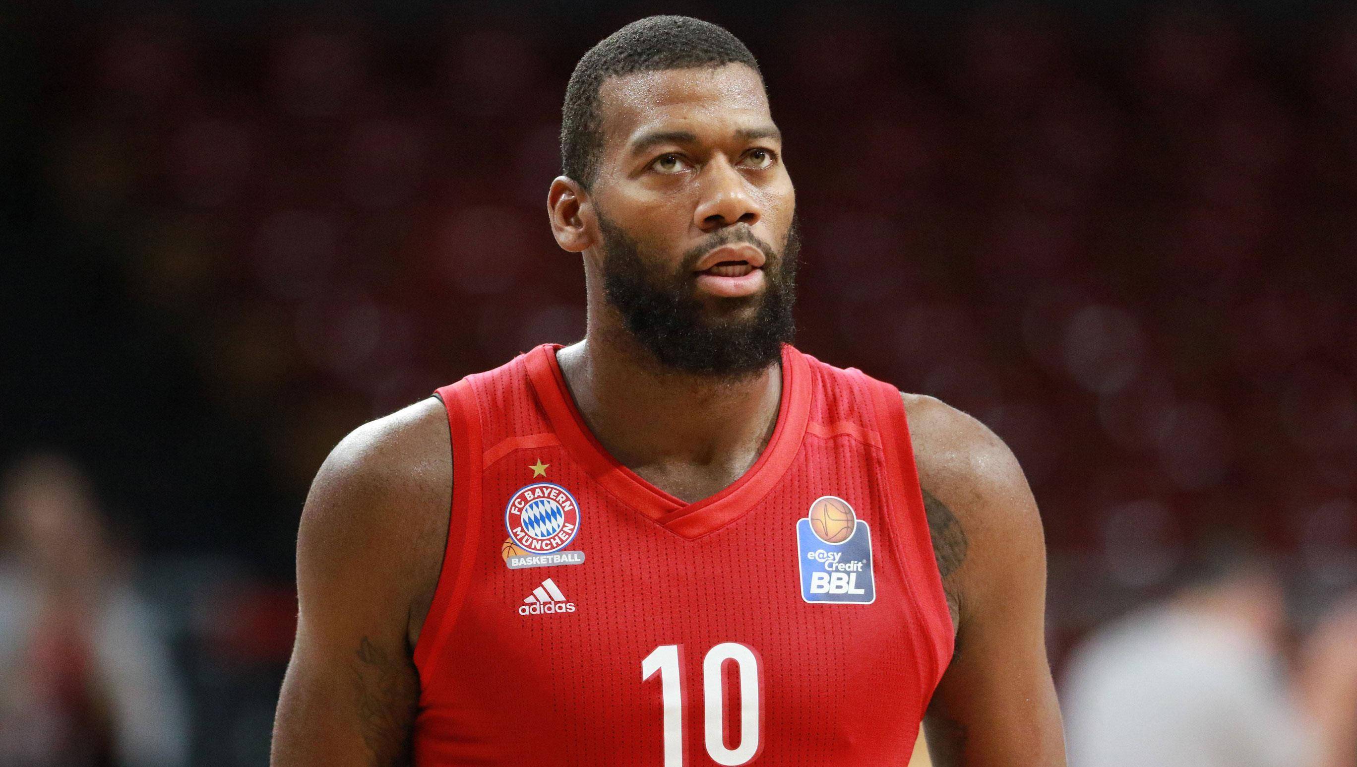 来自中锋摇篮的门罗盛年出走,归来时已是路人_1_cba_nba