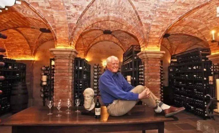 循迹|华裔天才品酒师:我用三句话,让美国人为我花了三千万