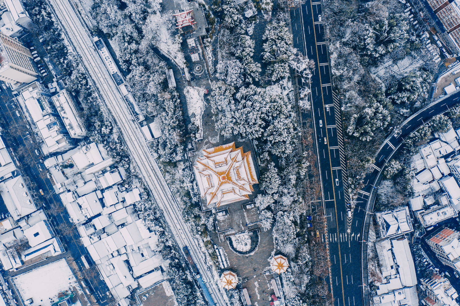 天下|武汉一场雪，千古画卷惊艳全城：黄鹤楼不愧为“天下江山第一楼”