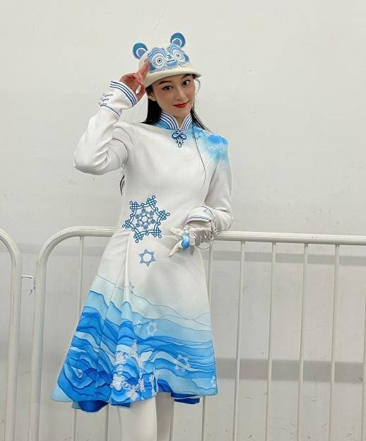 冬奥会中国引导员暗恋郭艾伦:要是夏奥就能见他_刁月涵_辽篮_比赛