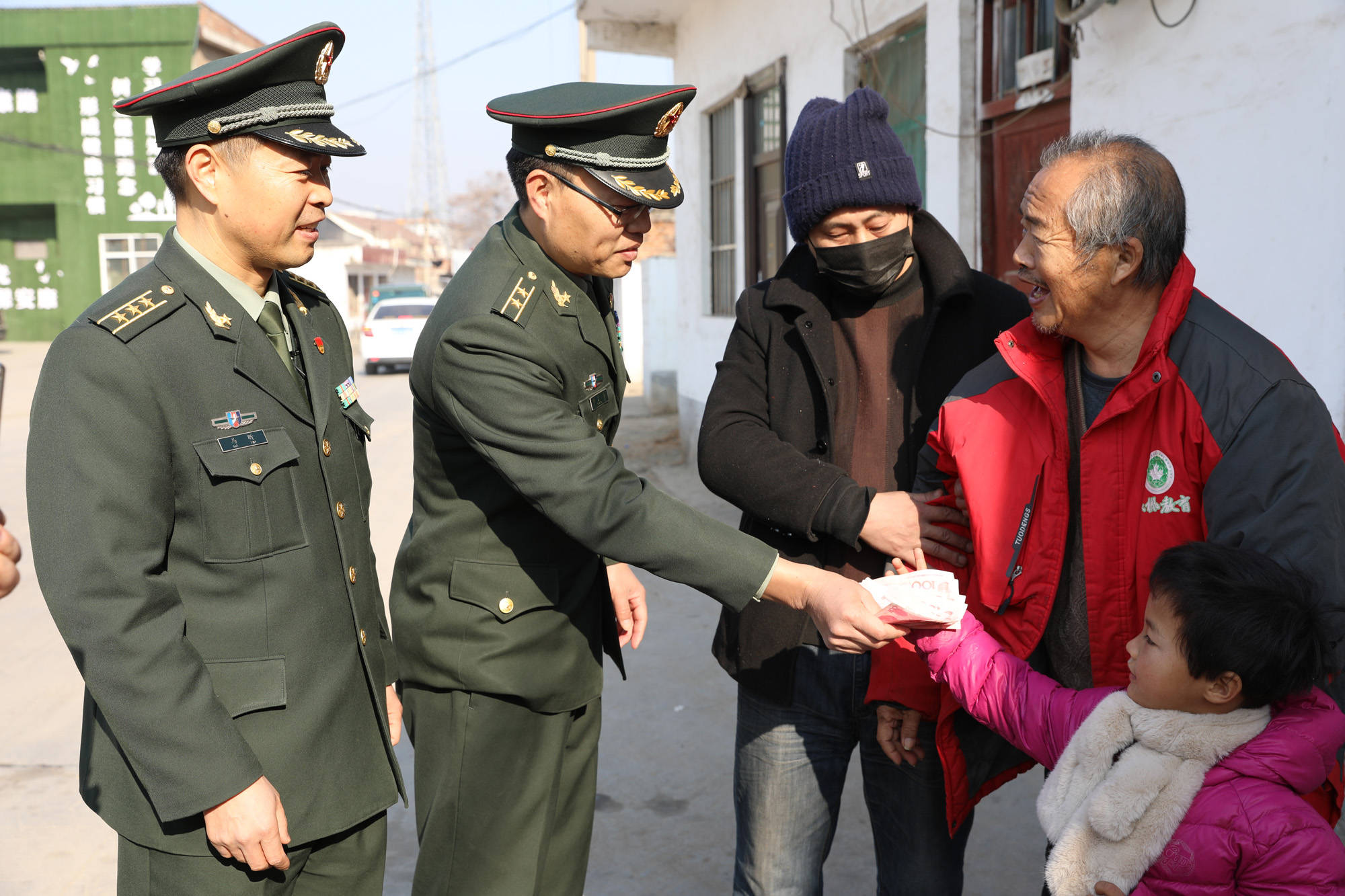 保安老李与女博士（女研究生与老保安）
