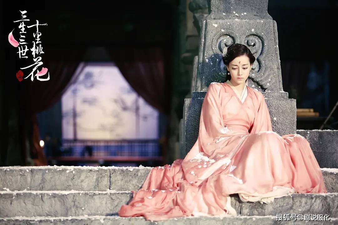 传统 服装师集体阵亡！古装剧除了交领长袍，就没别的款了？