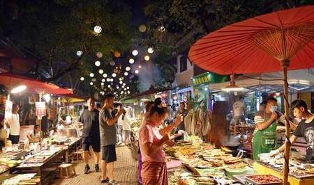 象鼻山不许自带摄影师，星光夜市拍照要交钱，不能拍照还去旅行吗