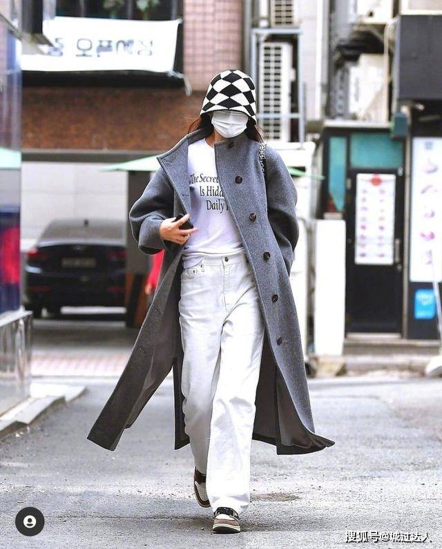 韩式 行走在韩国街头的女人，随便一拍就是“风景”，太吸睛