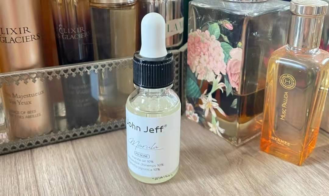 国货100元能买什么护肤品?百元精华好物分享,国货原料桶太好用了