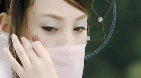美人被网友集体大喊美过高圆圆，退出多年还能在49岁美出圈！