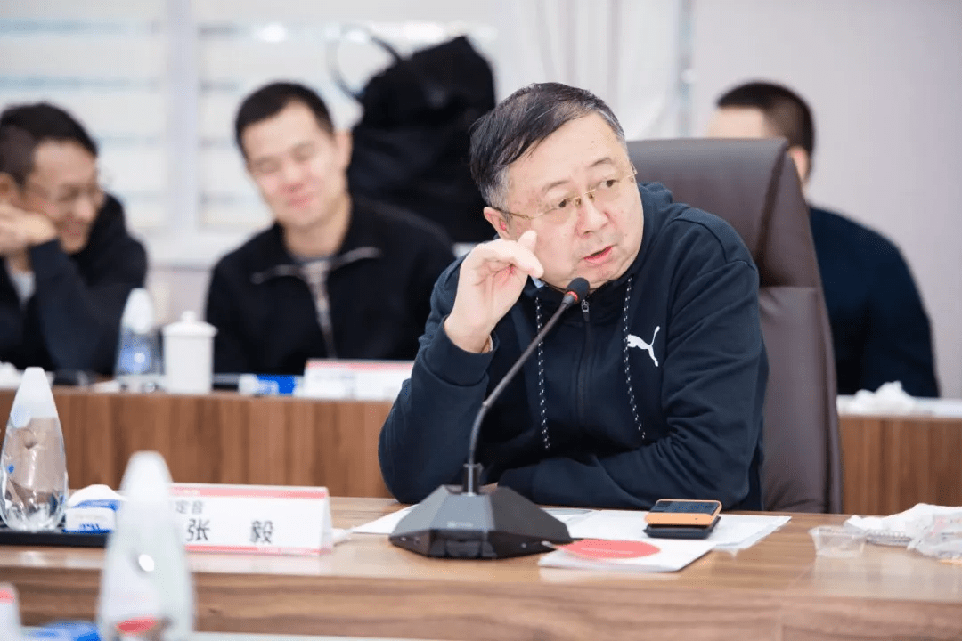 一锤定音创始人张毅从合资车企在华发展的历史与现状出发,以宏观角度