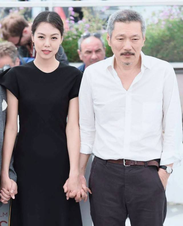 李洙赫|她是至今未婚的柏林影后，他是未离婚的大导演，他们在一起7年了