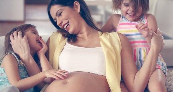 子宫|怀孕后，为什么肚子总是硬邦邦的？反思3个原因，别总是胡思乱想