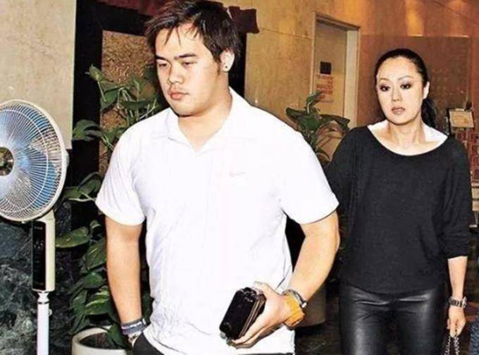蒋梦婕自创品牌做老板自称对象不找圈内人(图)？蒋梦婕