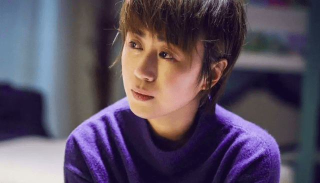 除此之外,她这几年拍摄的电影数量虽多,但是质量却逐渐下降,其中有不