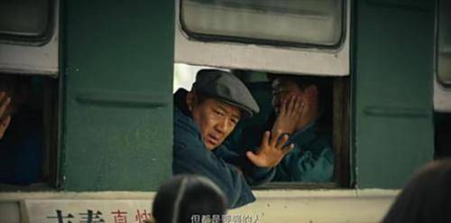 父亲|《人世间》口碑爆棚，周志刚人设受观众喜欢，成开年年度好剧