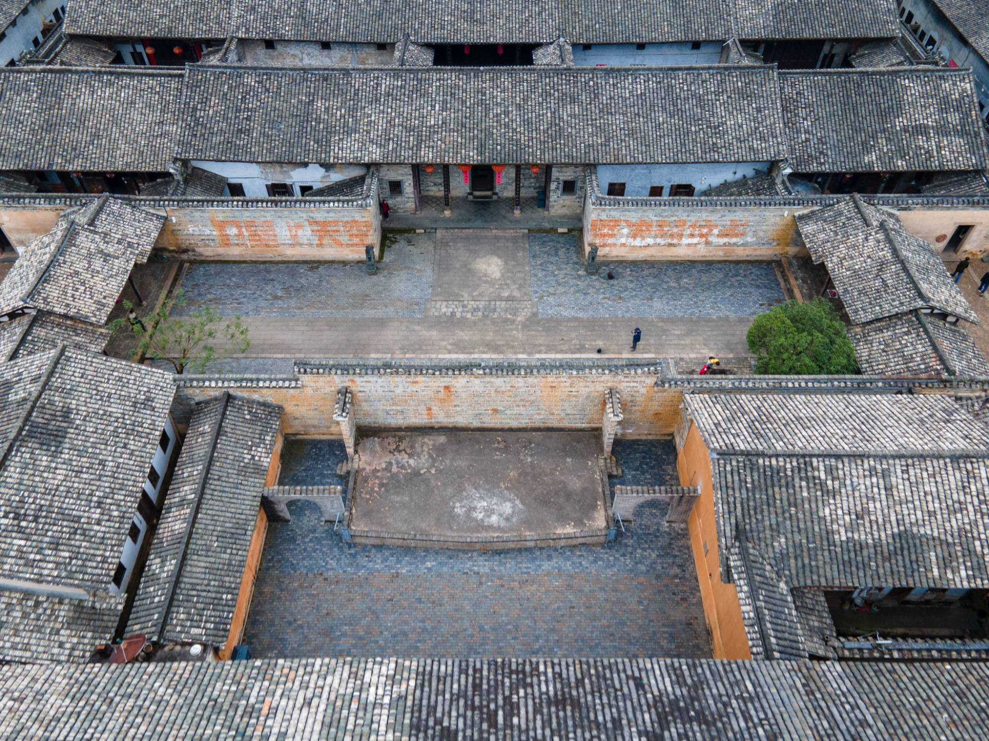 江西赣州最大客家围屋图片