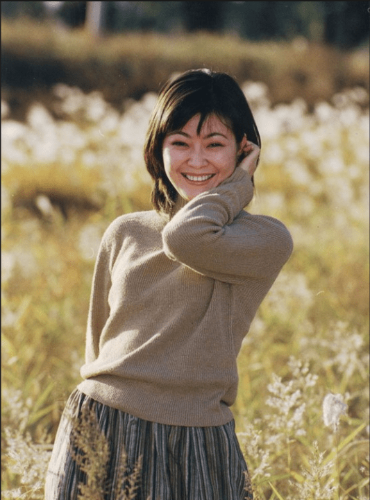 央视主持人王小骞巅峰时辞职41岁高龄产女如今的她后悔吗