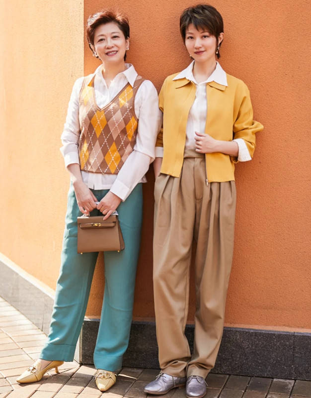 整体 又一对高颜值母女火了,拿着放大镜分不清谁是妈,一个比一个会穿