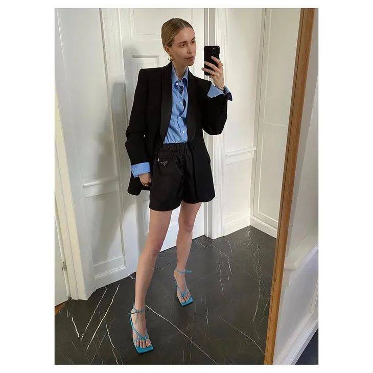 大嫂 下周穿什么 | 大嫂实力演绎，露腿的冬季穿搭都是耍流氓