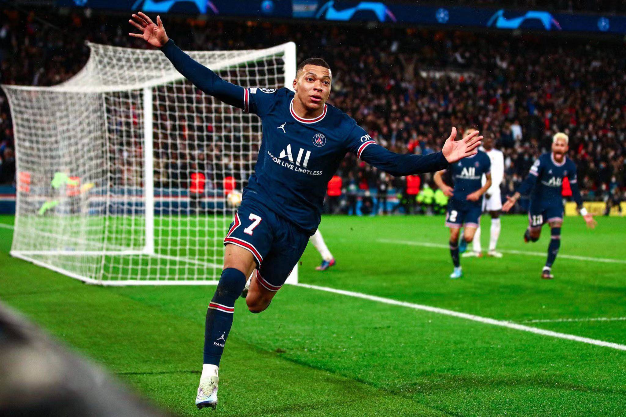 老佛爷亲自督战,姆巴佩欧冠94分钟读秒绝杀,皇马还能买得来吗?