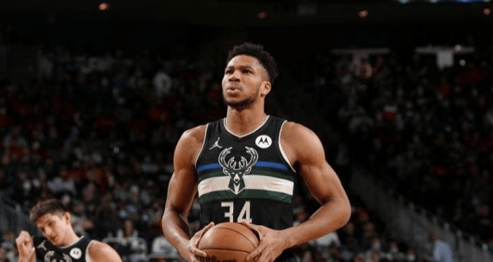 原创扬眉吐气字母哥我已经身处巨星行列球迷没给我足够的尊重