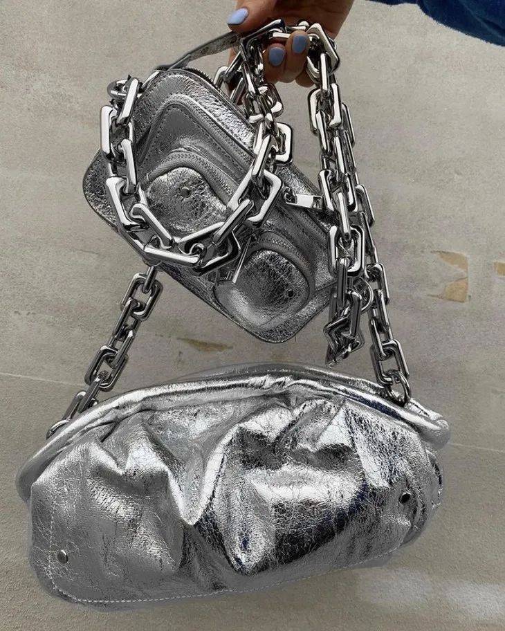 大嫂 下周穿什么 | 大嫂实力演绎，露腿的冬季穿搭都是耍流氓