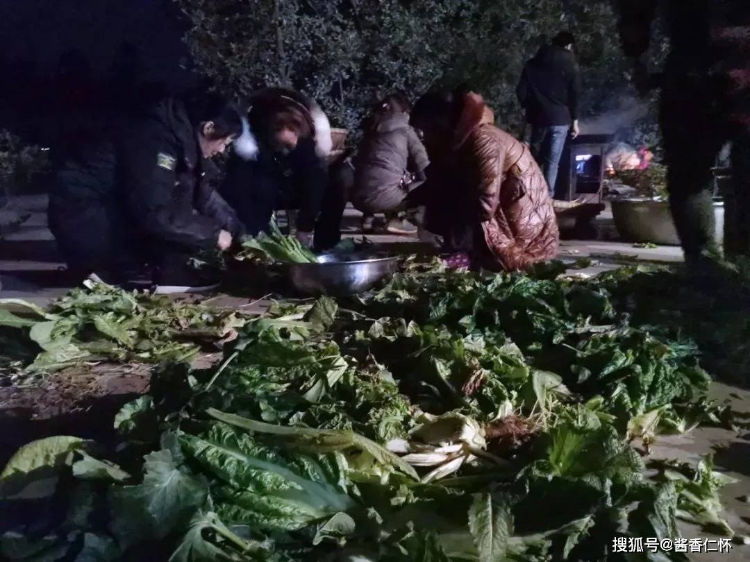奇特的元宵节"偷青",是该地区民俗活动之一:每逢正月十五,青年男女会
