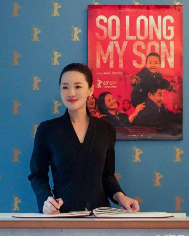 发型长发造型才不止黑长直！女人过了50岁试试这3款发型，大妈变姐姐