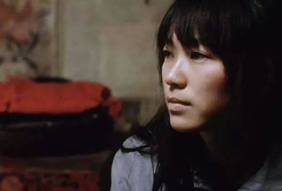 原创15年后再看盲山才明白被拐卖的女大学生白雪梅为何一直逃不出大山