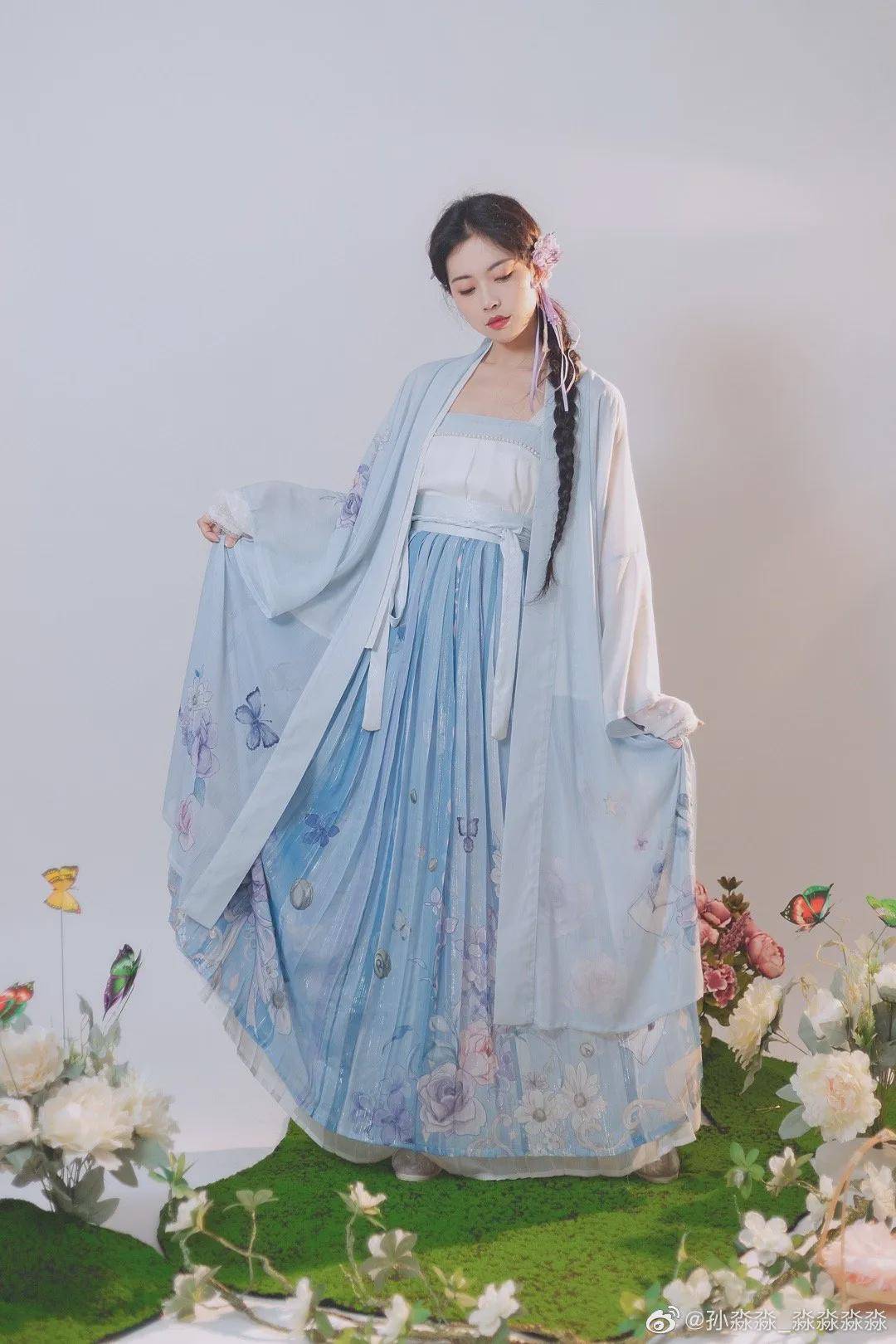 花花世界 汉服小仙女：逃不出花花世界