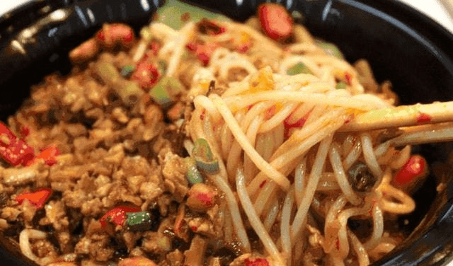 因为|因《早餐中国》爆火的南昌粉店,如今却没人吃,3个原因赶走顾客