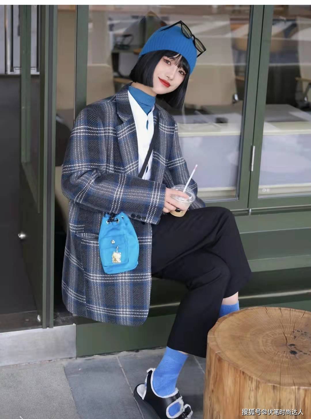 穿西装下身应该怎么搭配好看_look_外套_白色