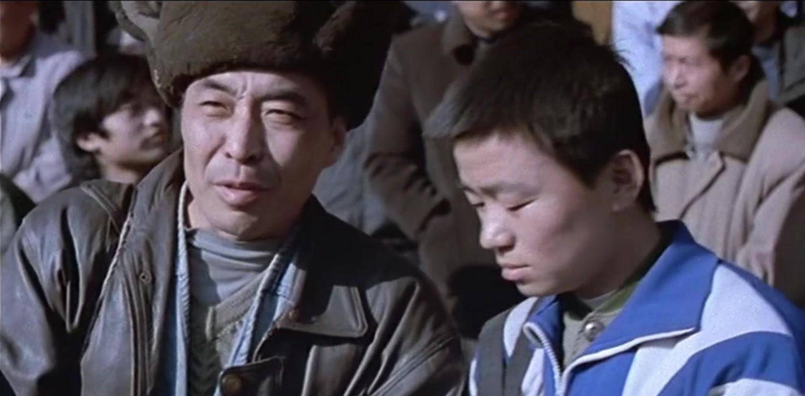 老唐|从一位“傻根”式人物角色，到执导演片的导演，王宝强经历什么？