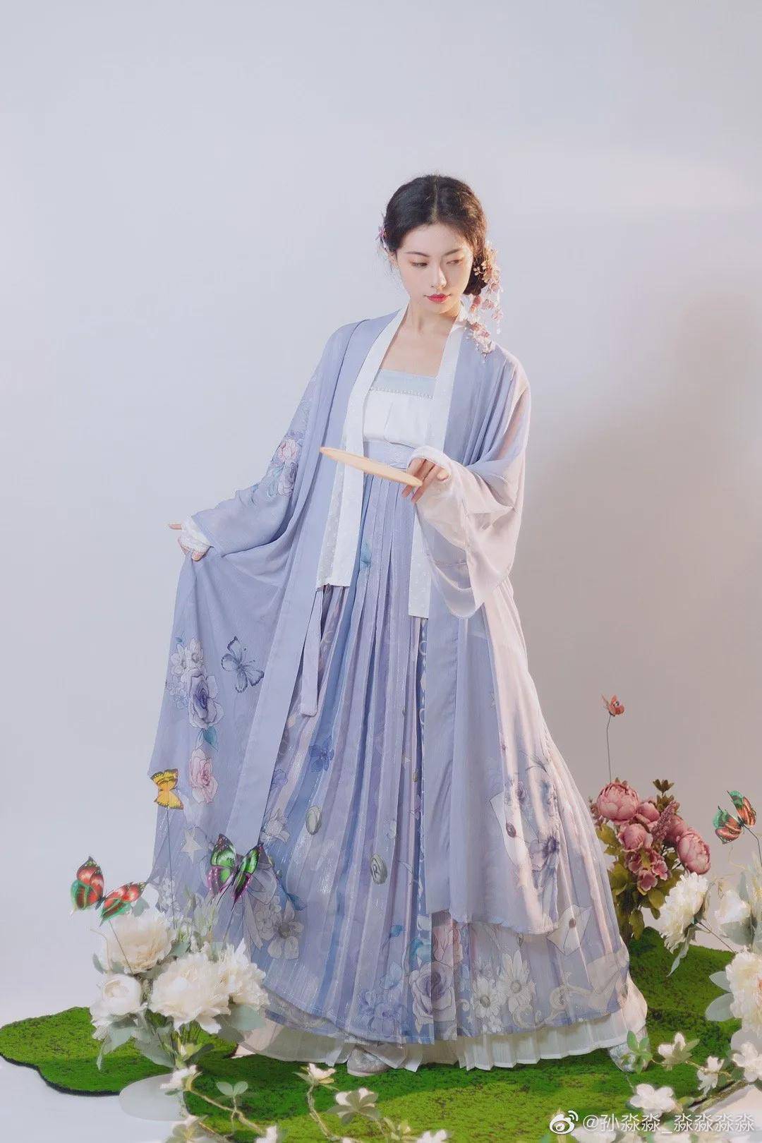 花花世界 汉服小仙女：逃不出花花世界