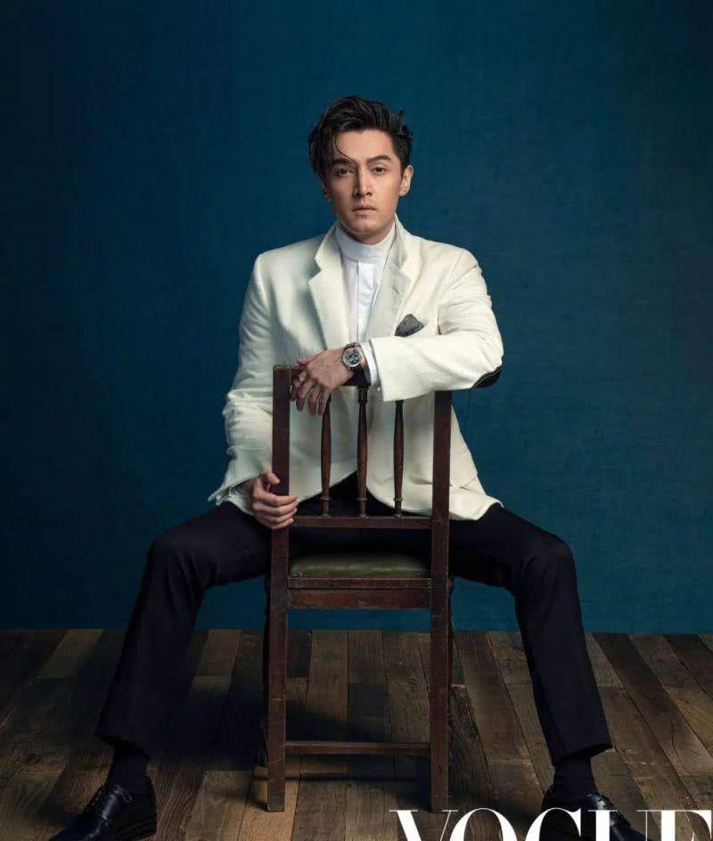 发型有颜任性!《攀登者》南京路演,胡歌长发再成焦点