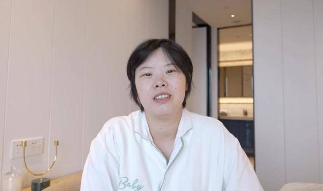 李雪芮白又胖,一脸旺夫相?_乔斌_获得了_伦敦