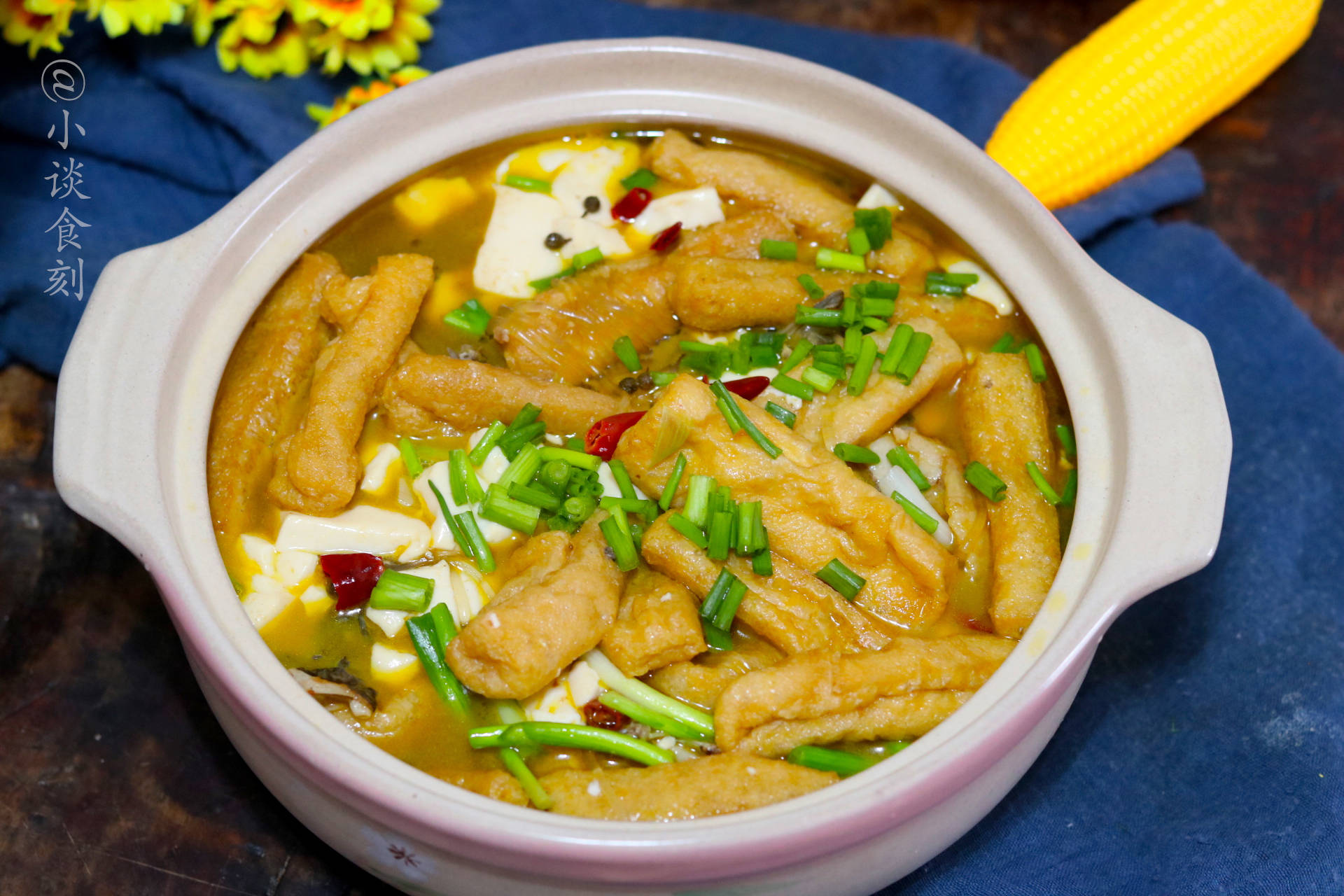 吃鱼头江西人真有一套加2豆煮一煮简直能鲜掉眉毛