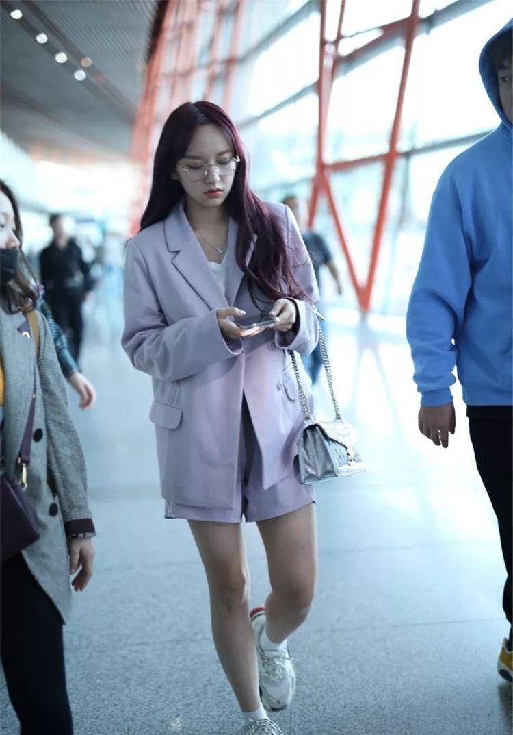 假发21岁红得发紫，被公司压榨丑成大妈？仙女人设崩了？
