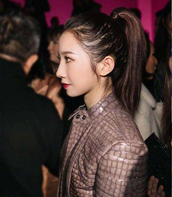 假发21岁红得发紫，被公司压榨丑成大妈？仙女人设崩了？