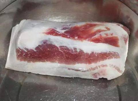 加入适量|做红烧肉时候加上它，色香味俱全，堪比大厨级！