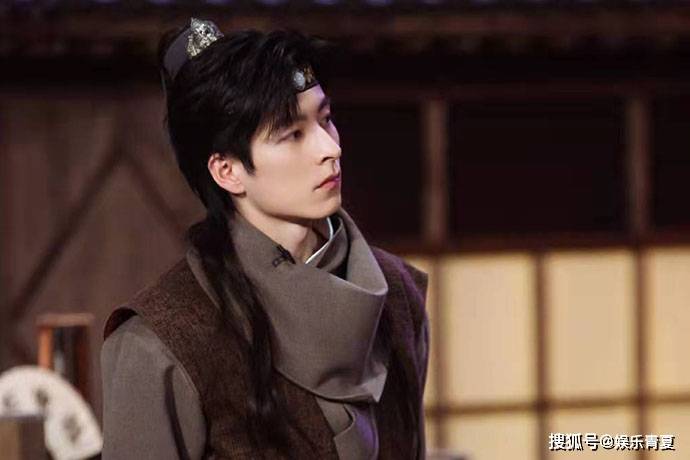 角色|大侦探“醉仙楼老板”张若昀，乔振宇红装潇洒惊艳，王鸥似画中人